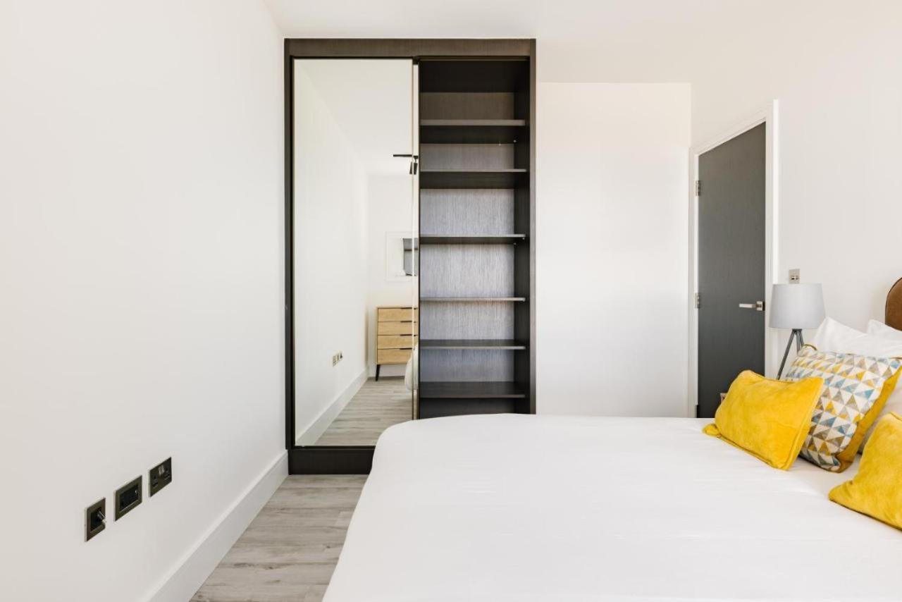 West Point Hotel London Bagian luar foto