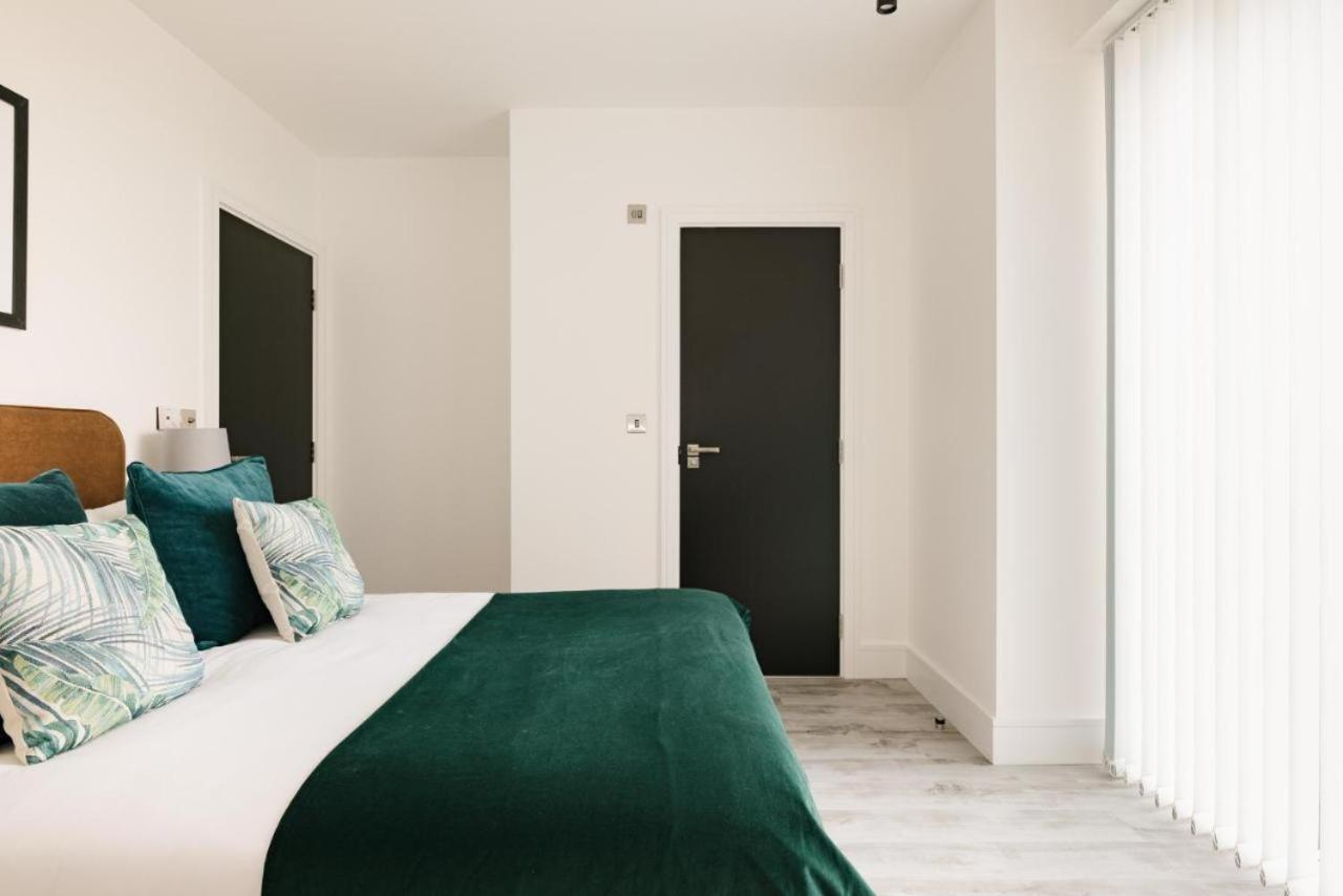 West Point Hotel London Bagian luar foto